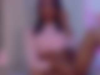 Live cam show with Kardy-Castle - Colombia on CamwithHer
