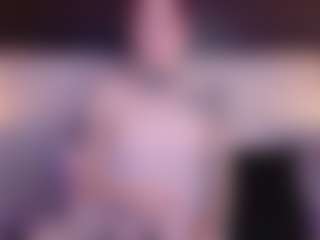 Live cam show with Meegan-red - Athletic on studioflirtlive.com