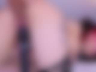 Live cam show with Meegan-red - Petite on Free Soda