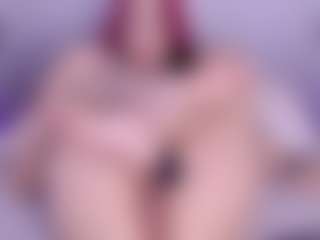 Meegan-red's Live Sex Cam Show