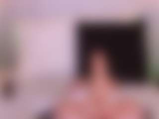 Live cam show with Meegan-red - Control on Camiplay Live