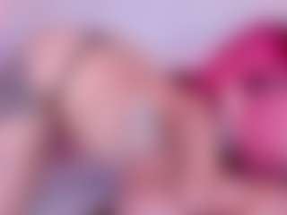 Live cam show with Meegan-red - Thin on Camsoda