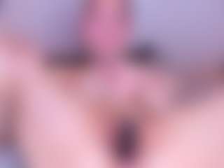 Meegan-red's Live Sex Cam Show