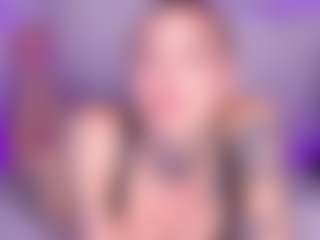 Live cam show with Meegan-red - Green Eyes on Camsoda