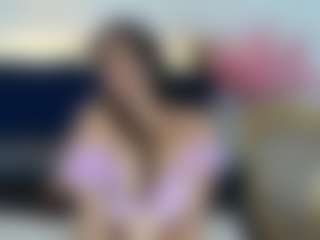Live cam show with Melannyy - Athletic MILF on xheatlive.com