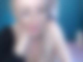 Live cam show with NADINNNE34k - Huge on AdultVida.com