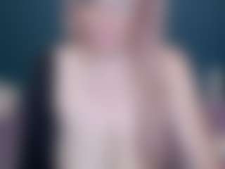 NADINNNE34k MILF webcam performer live streaming