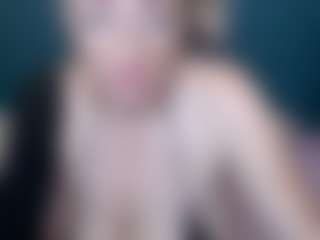 Live cam show with NADINNNE34k - Blue Eyes on Streamer API