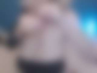 NADINNNE34k MILF webcam performer live streaming