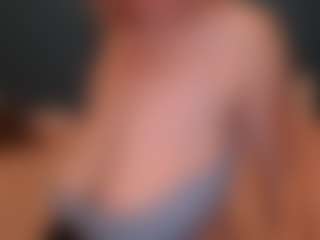 Live cam show with NADINNNE34k - Blue Eyes on Hubzter Live