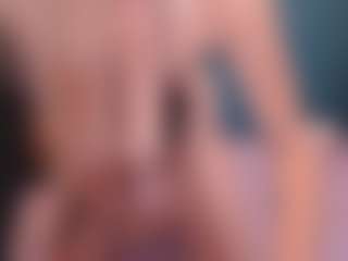 Live cam show with NADINNNE34k - Dildo on CamClone