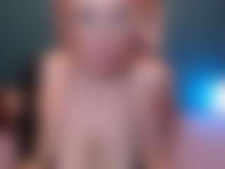Live cam show with NADINNNE34k - Blue Eyes on AdultVida.com