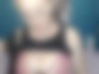 NADINNNE34k MILF webcam performer live streaming