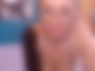 NADINNNE34k MILF webcam performer live streaming