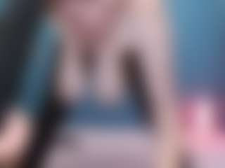 Live cam show with NADINNNE34k - Huge on TeamSkeetLive