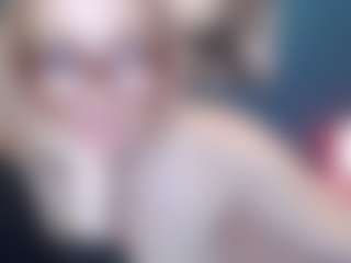 Live cam show with NADINNNE34k - Blonde Hair MILF on Camsoda