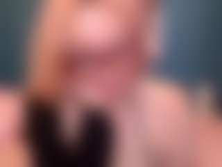 NADINNNE34k MILF webcam performer live streaming