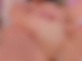 Live cam show with scarlett-brooks - Skinny on Camsoda