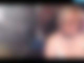 Live cam show with 95fTitten - Body Massage on StripNow