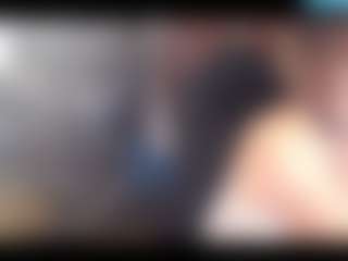 Live cam show with 95fTitten - Body Massage on Camiplay Live