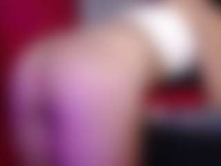 charlotte-brawn's Live Sex Cam Show