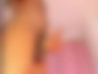 Live cam show with amaanda-fox - Lean on Camsoda