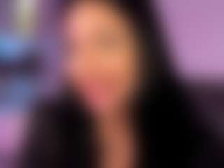 Live cam show with AuraXo - Smoking on madthumbs