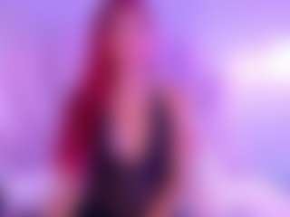 Live cam show with BellaaSanders - Red Hair on CamClone
