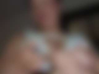 Helener-mouth's Live Sex Cam Show