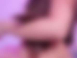 Live cam show with LisaBlaer - Shaved Pussy Brown Hair on Camsoda