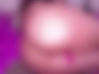 Miafuegolatino's Live Sex Cam Show