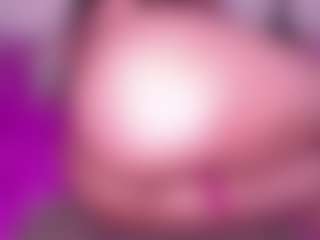 Miafuegolatino's Live Sex Cam Show