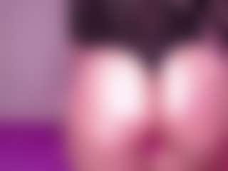 Live cam show with Miafuegolatino - Camel Toe on Instabang