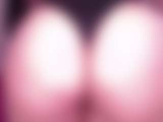 Live cam show with Miafuegolatino - Full Nudity on Livezox