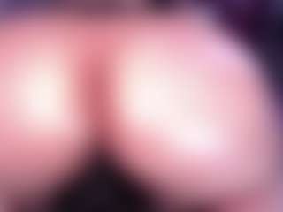 Miafuegolatino's Live Sex Cam Show