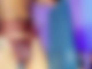 Live cam show with NicoleMadrird - Tease on liverealitysex.com