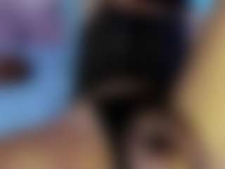Live cam show with NicoleMadrird - Tease on CamClone