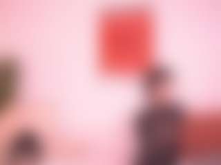 Live cam show with Pheromoon - Flashing on Camsoda
