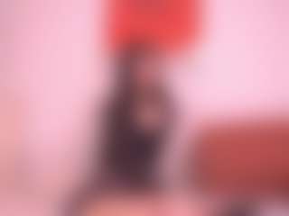 Live cam show with Pheromoon - Shaved Pussy on AdultVida.com