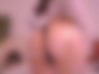 Pheromoon's Live Sex Cam Show