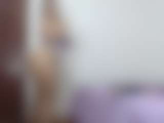 Live cam show with SalmaDaniela - Double Penetration on Gym Cam Girls