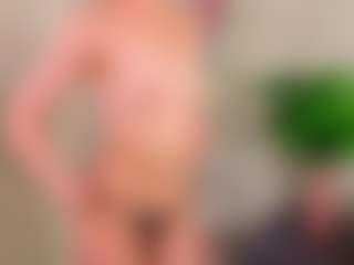 Live cam show with Rose - Hairy Pussy Brown Hair on Cam Slut