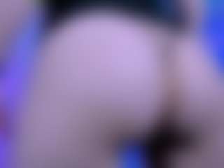 Live cam show with lumi-soft - White on Fit Hotties