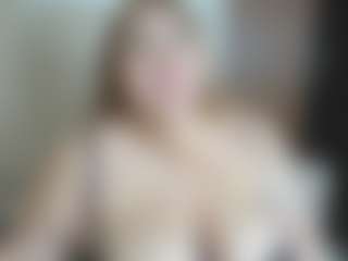 Live cam show with TiffanyMonrow - Facial on CSO-WL