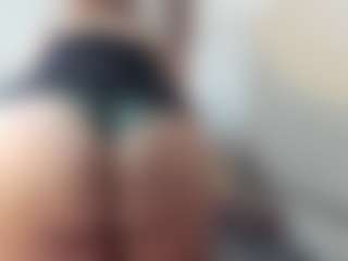 Live-Cam-Show mit TiffanyMonrow - Facial auf Camsoda