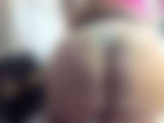 Live cam show with TiffanyMonrow - Blonde Hair on Camsoda
