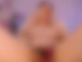 Live cam show with Betty-Ross - Blonde Hair Small Tits on camtv