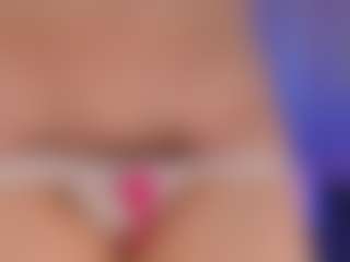Live cam show with Betty-Ross - Mistress on AdultVida.com