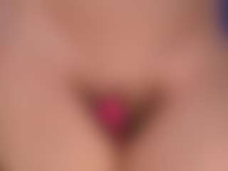 Live cam show with Betty-Ross - Hairy Pussy on TeamSkeetLive