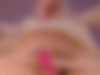 Live cam show with Betty-Ross - Hairy Pussy on TottyGirls